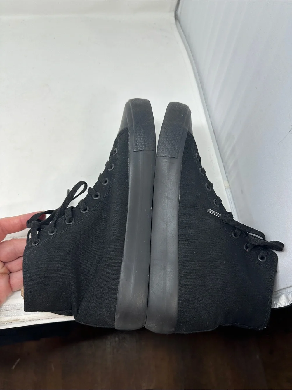 Lugz hi tops Size 8